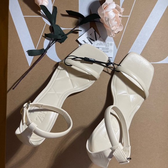 NWT ZARA LEATHER HEELS - Picture 14 of 15